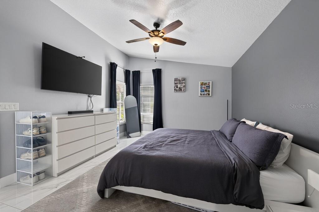 1802 WAKEFIELD DR — photo 36
