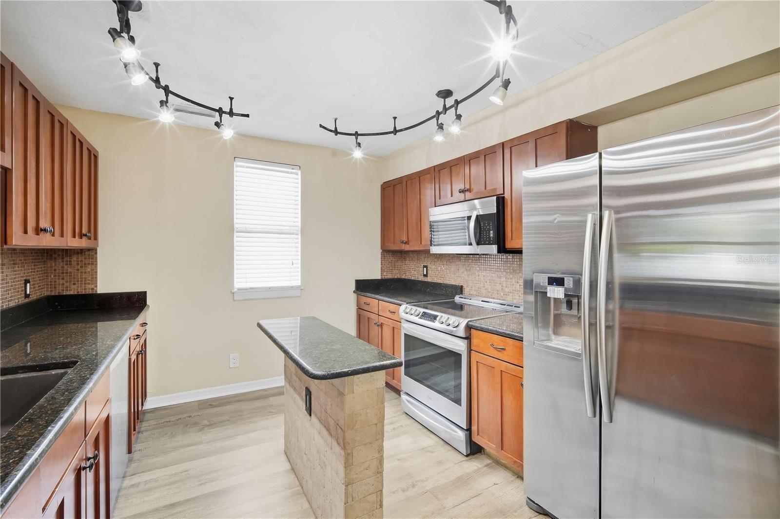 2117 W PALMETTO ST — photo 6