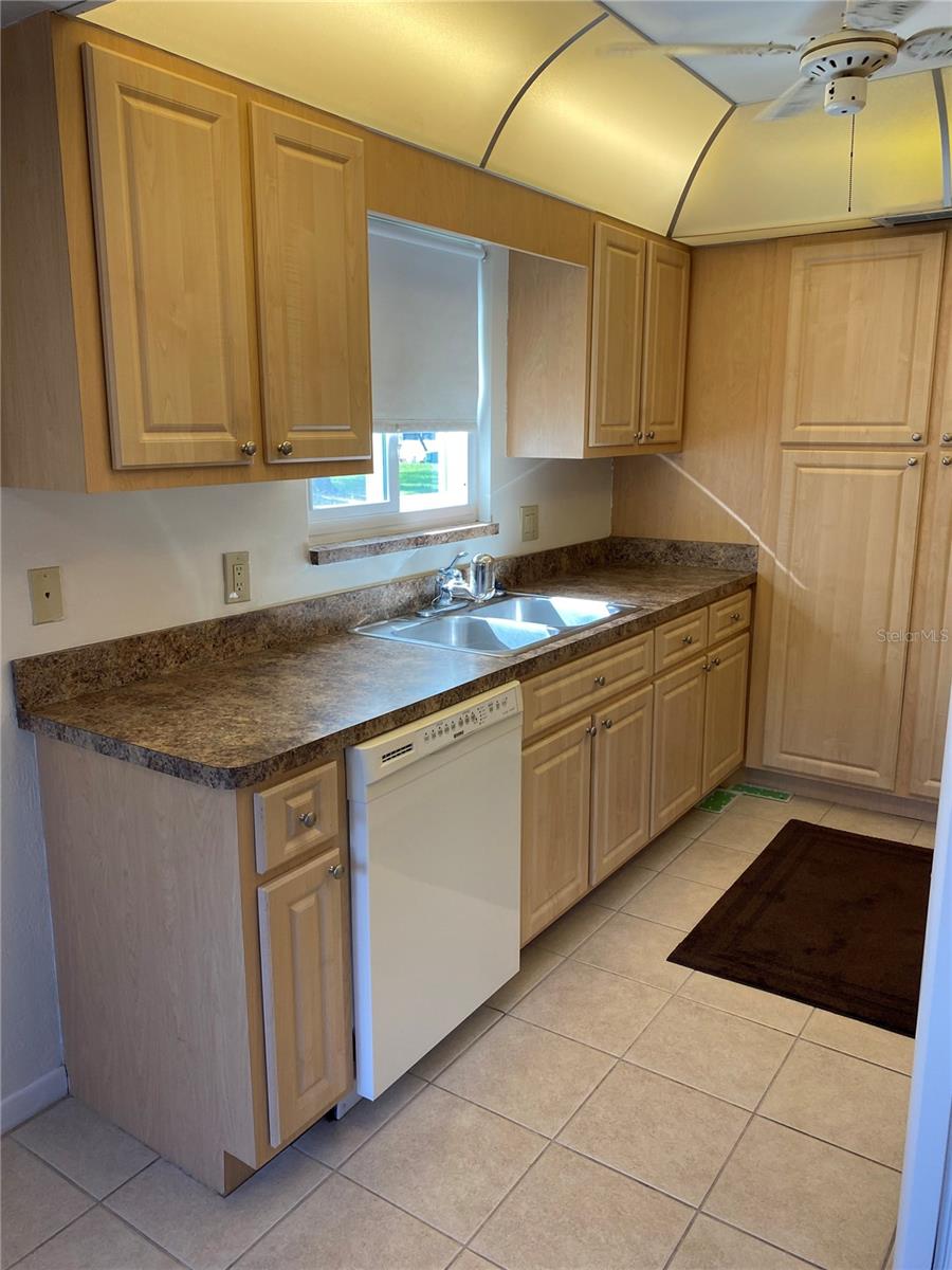 8402 111TH ST #106 — photo 11
