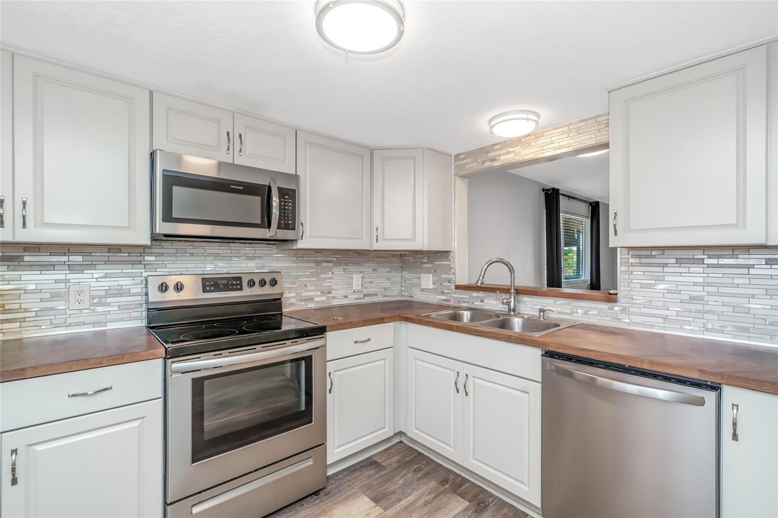 6308 NEWTOWN CIR #8C1 — photo 6