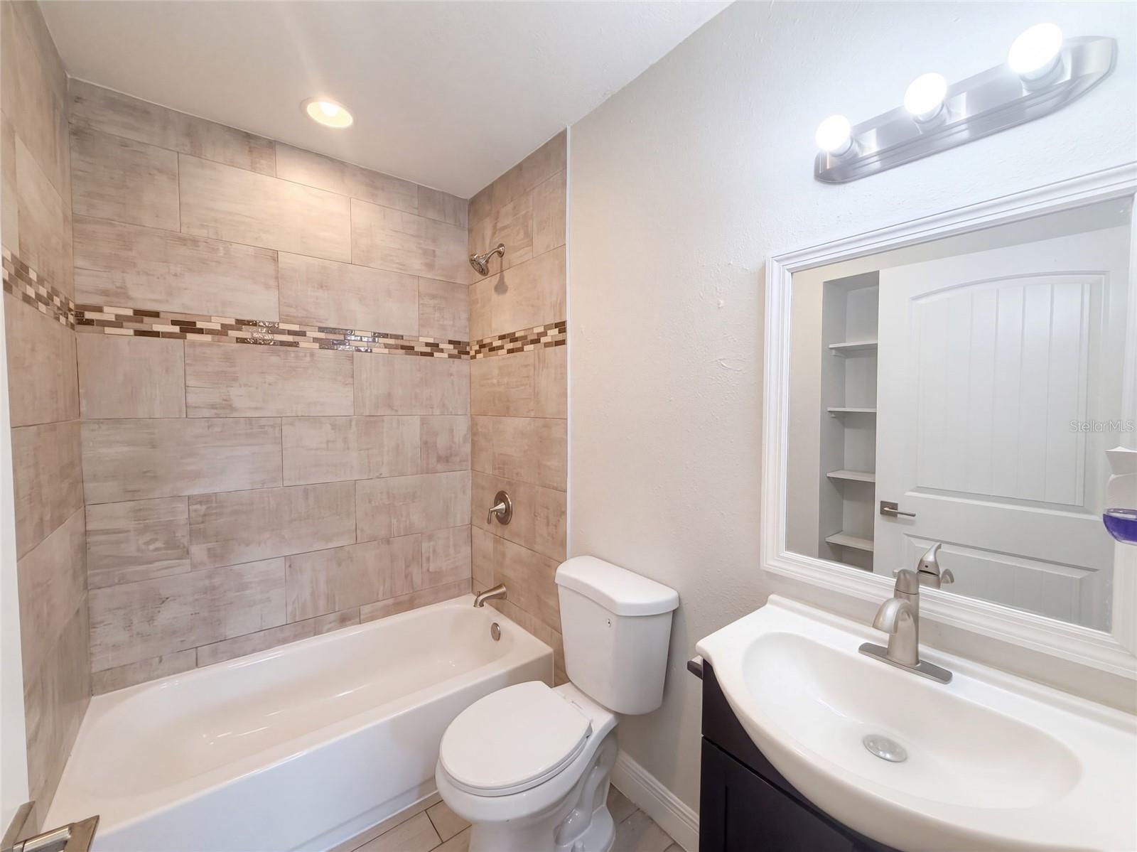 1610 STEVENSONS DR — photo 17