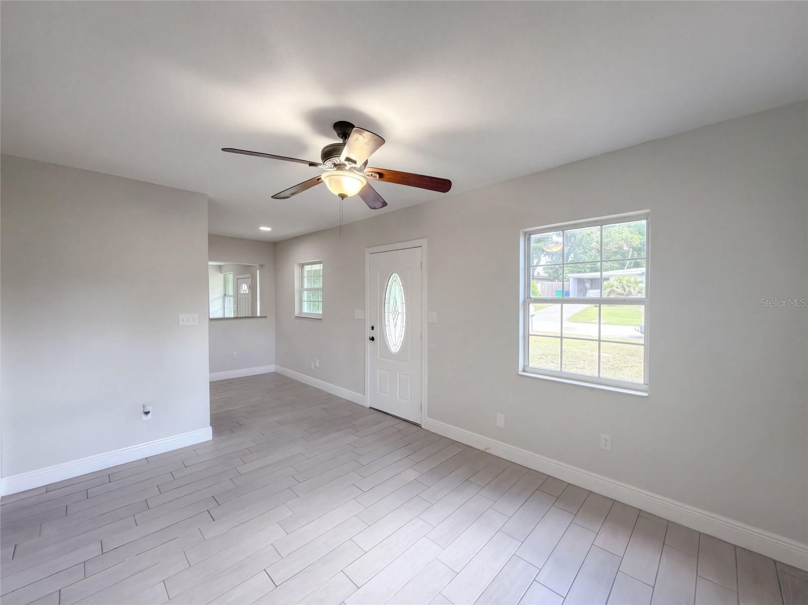 1610 STEVENSONS DR — photo 8