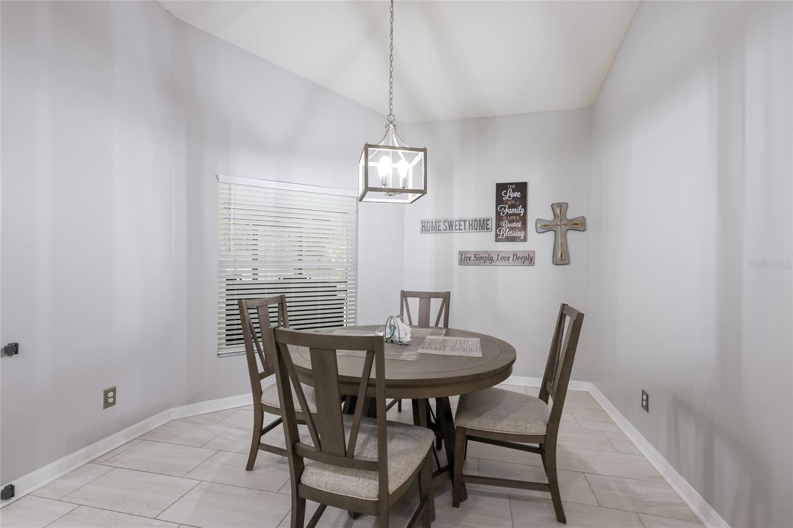 7625 NOTTINGHILL SKY DR — photo 17