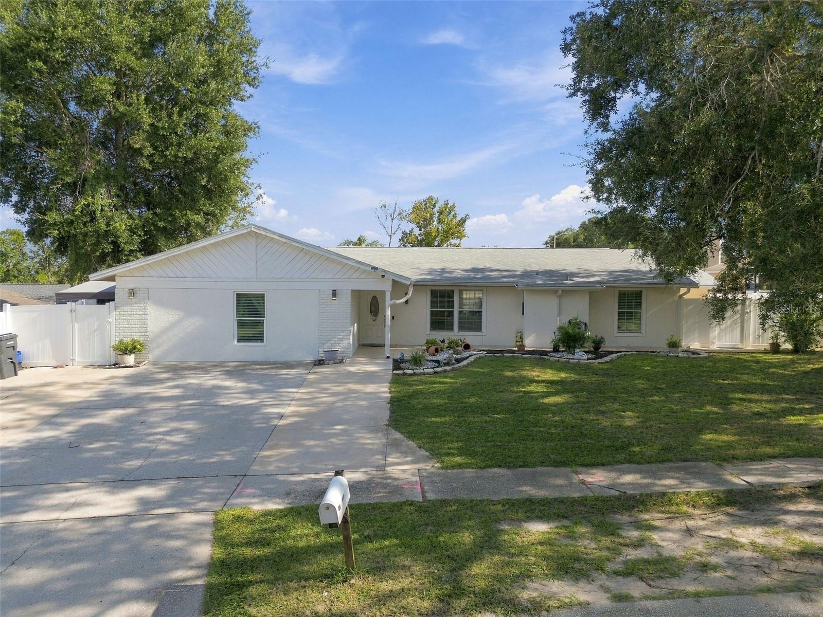 1325 OAKCREST DR — photo 77