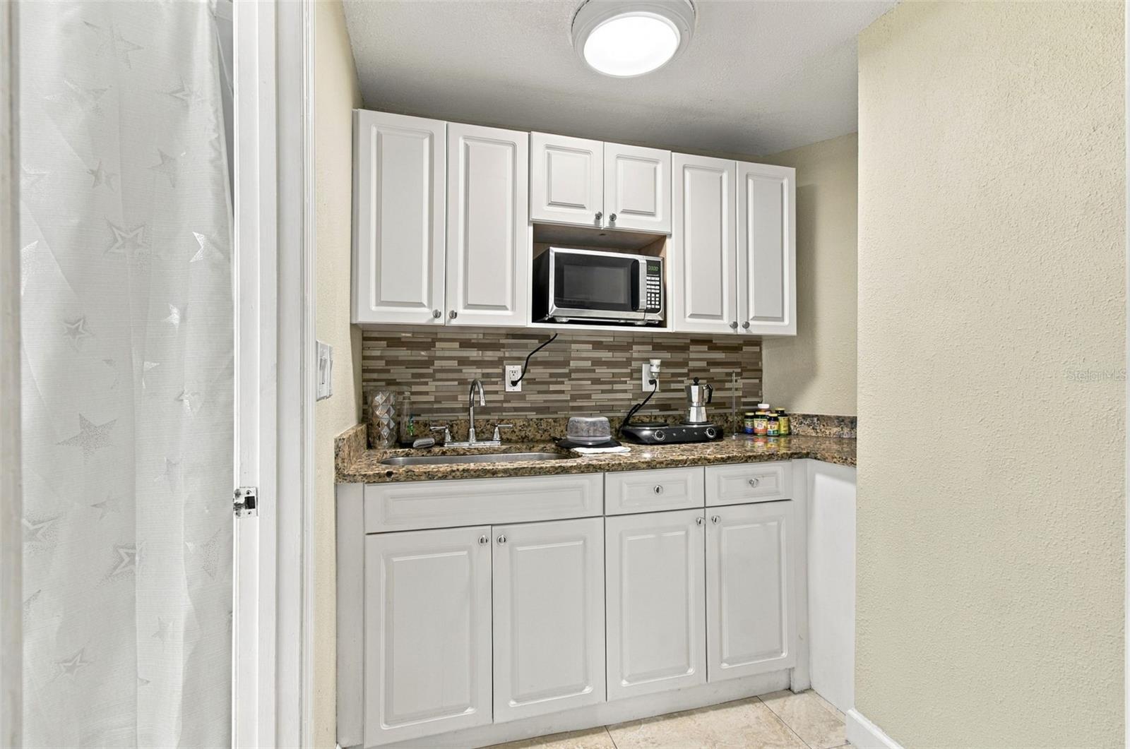 1325 OAKCREST DR — photo 57