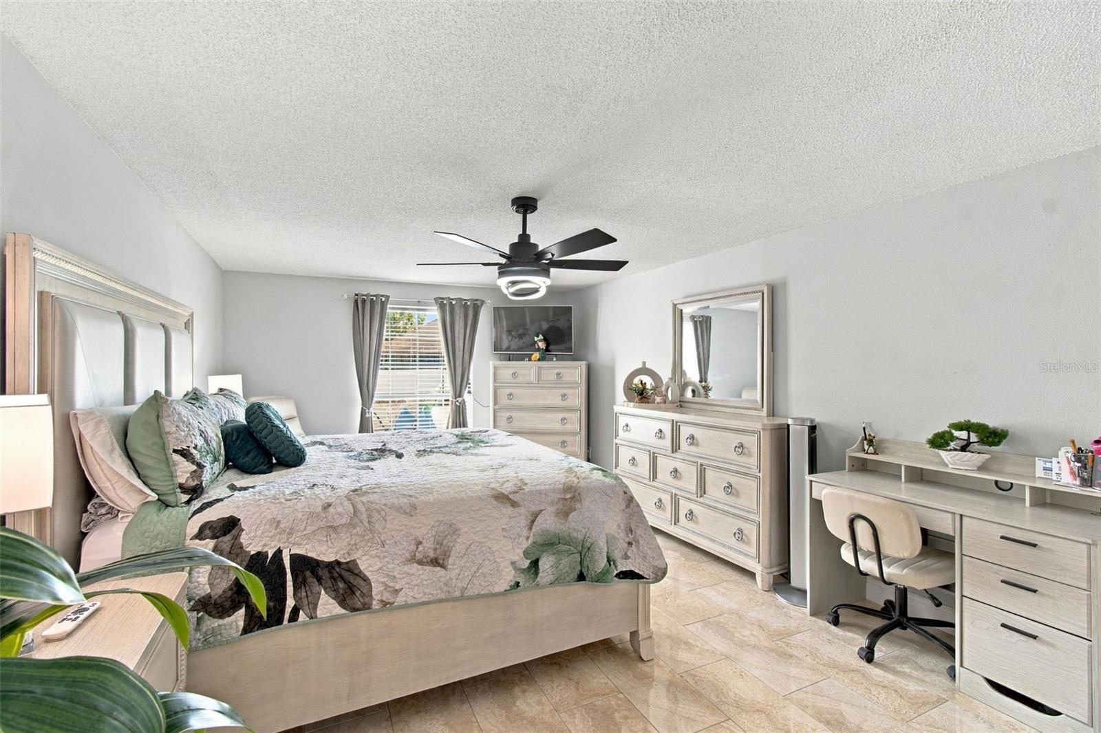 1325 OAKCREST DR — photo 30