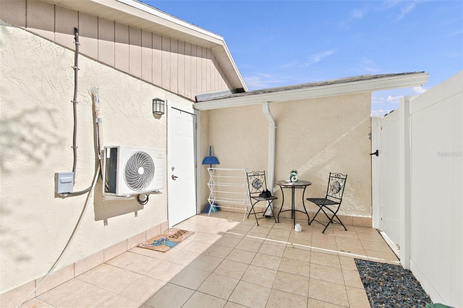 1325 OAKCREST DR — photo 43