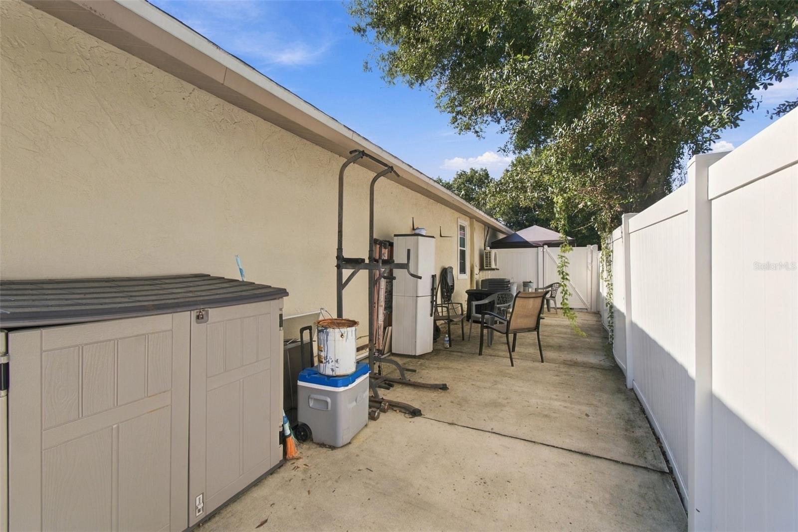 1325 OAKCREST DR — photo 76