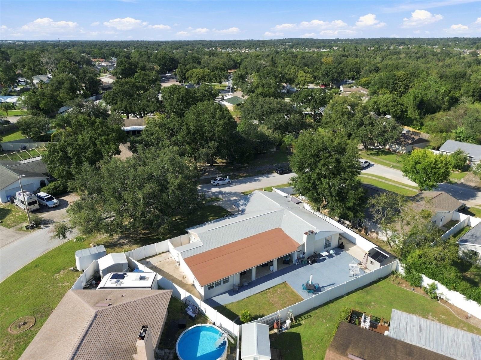 1325 OAKCREST DR — photo 92