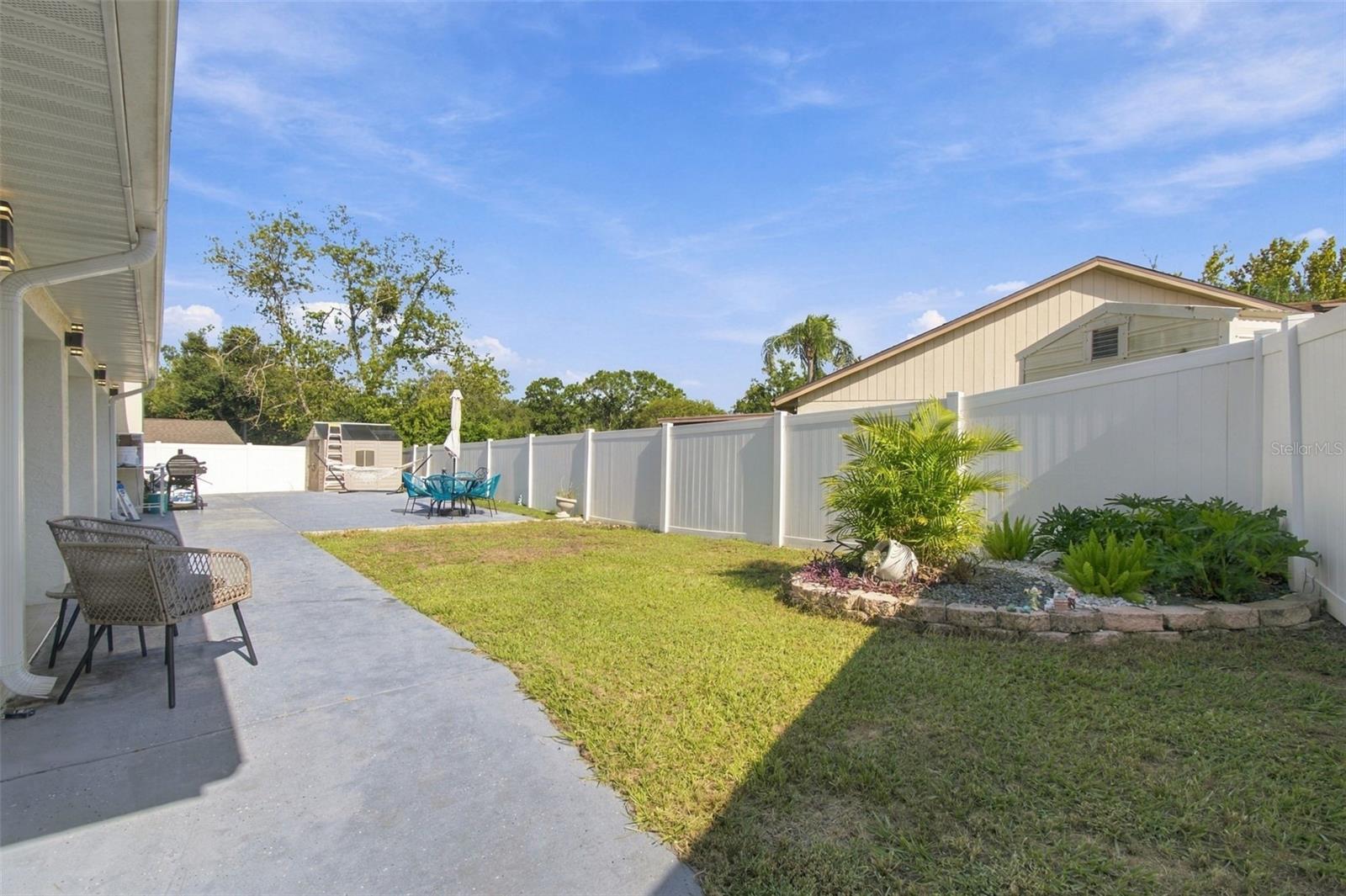 1325 OAKCREST DR — photo 62