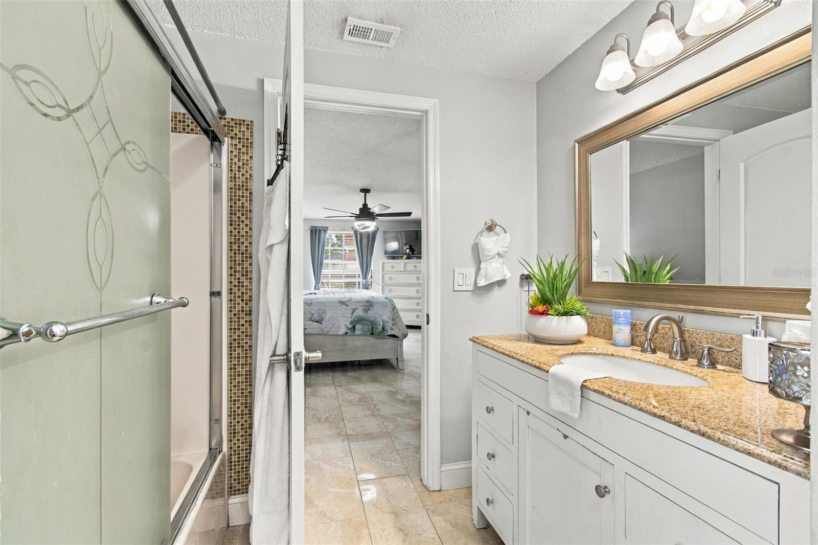 1325 OAKCREST DR — photo 36