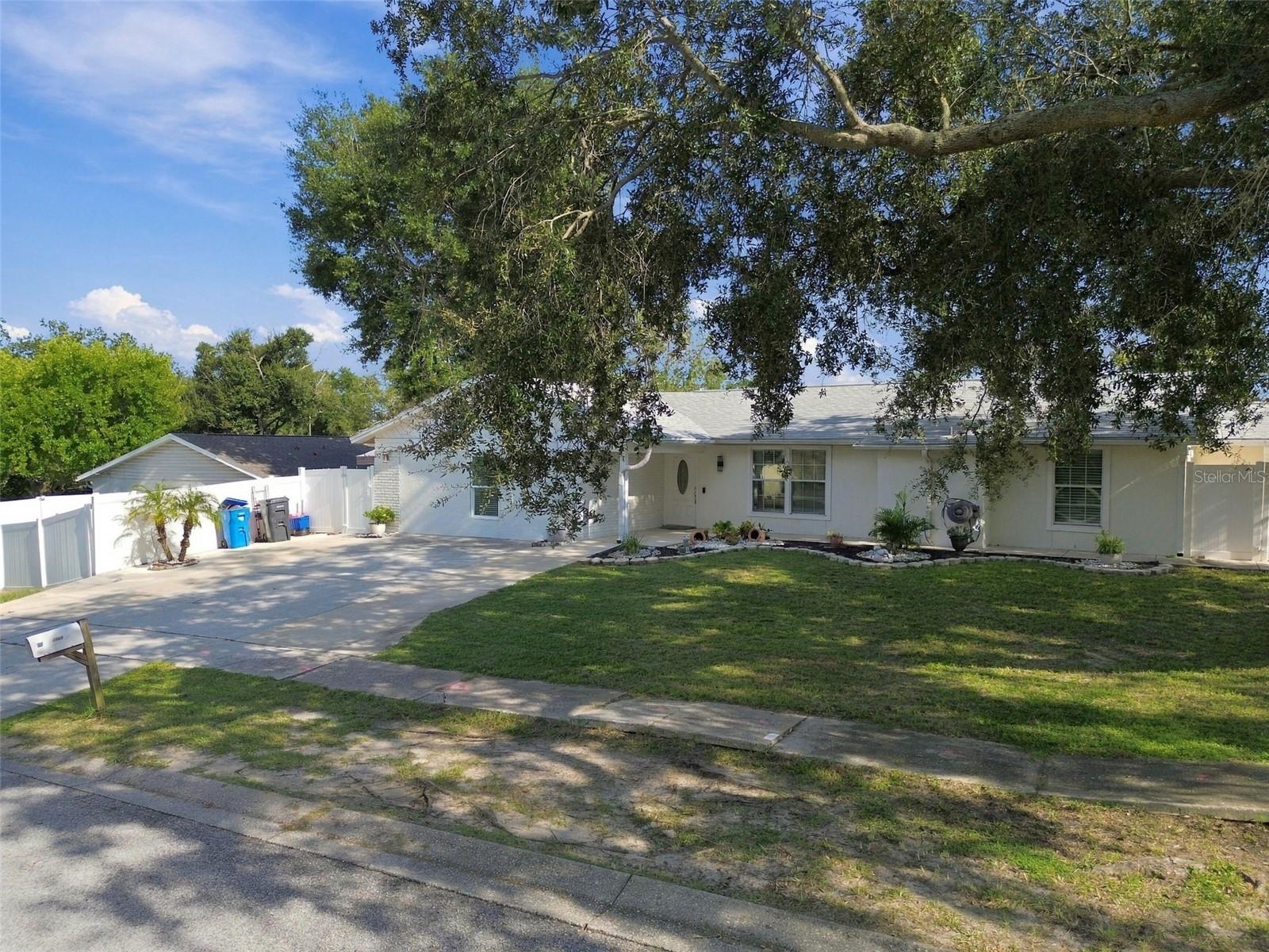 1325 OAKCREST DR — photo 78