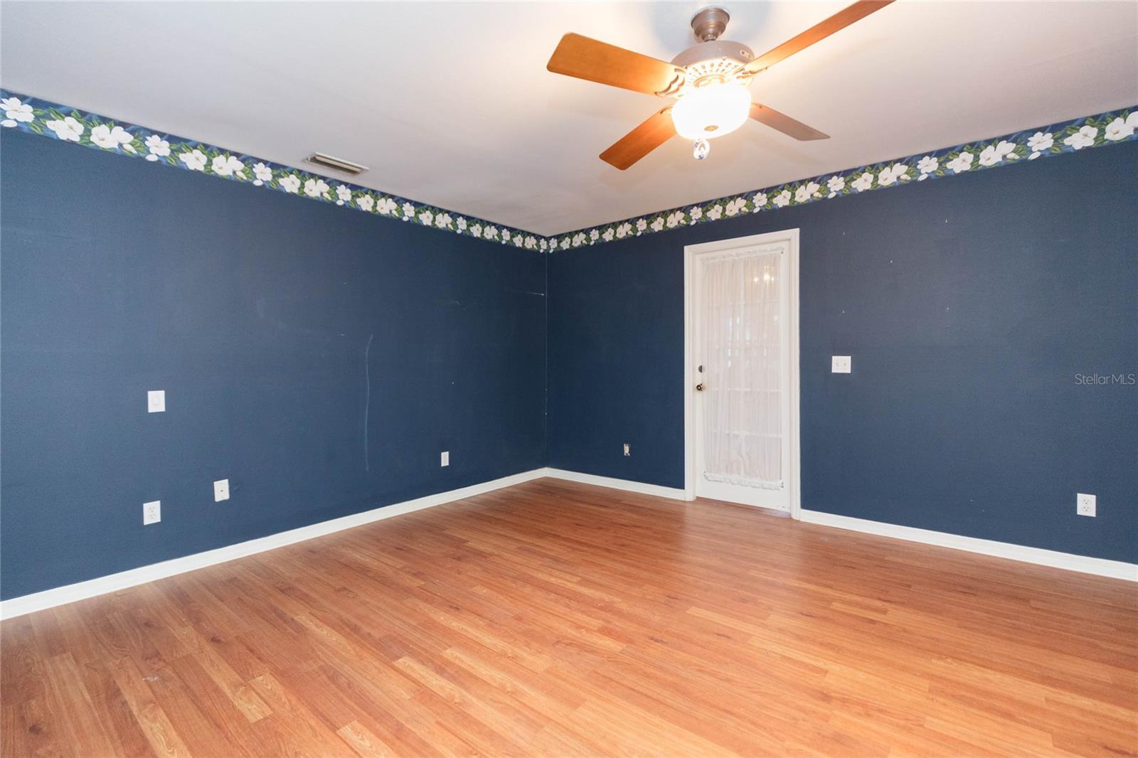 2219 SHADEHILL CT — photo 33