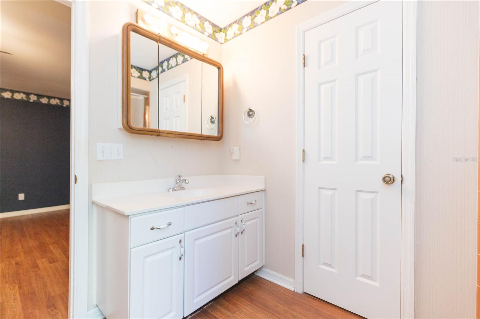 2219 SHADEHILL CT — photo 38