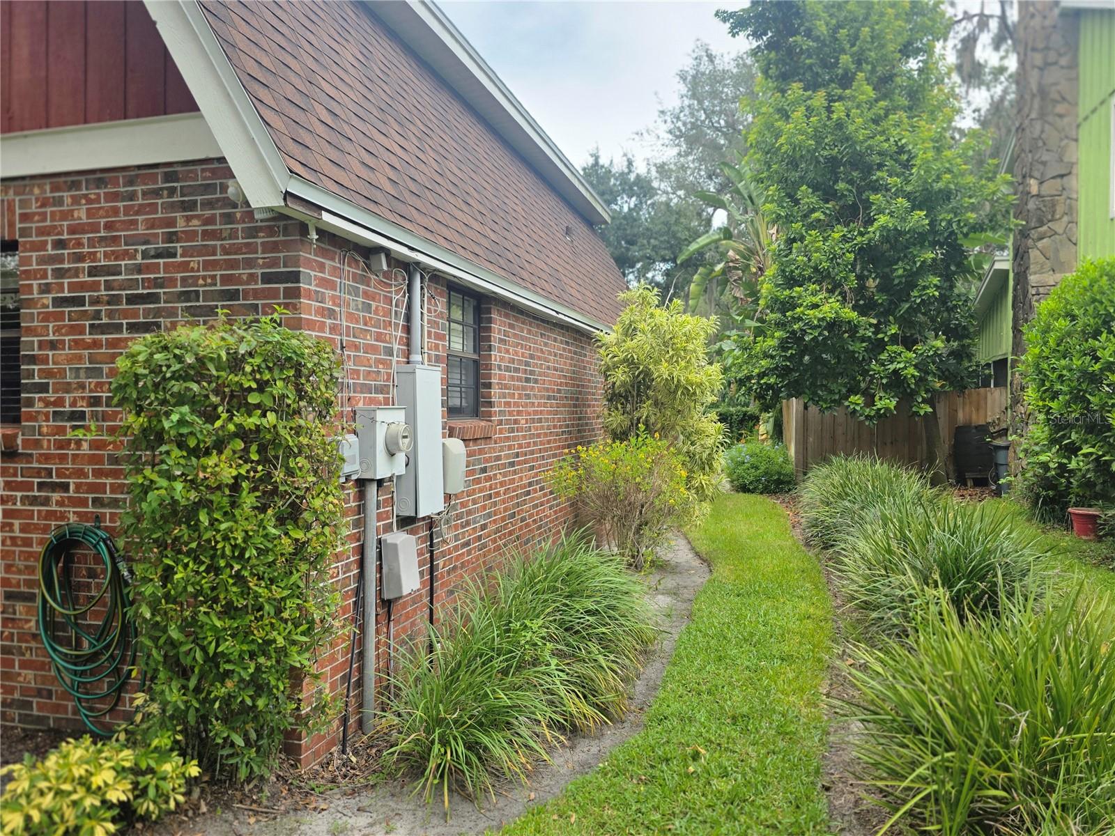 2219 SHADEHILL CT — photo 6