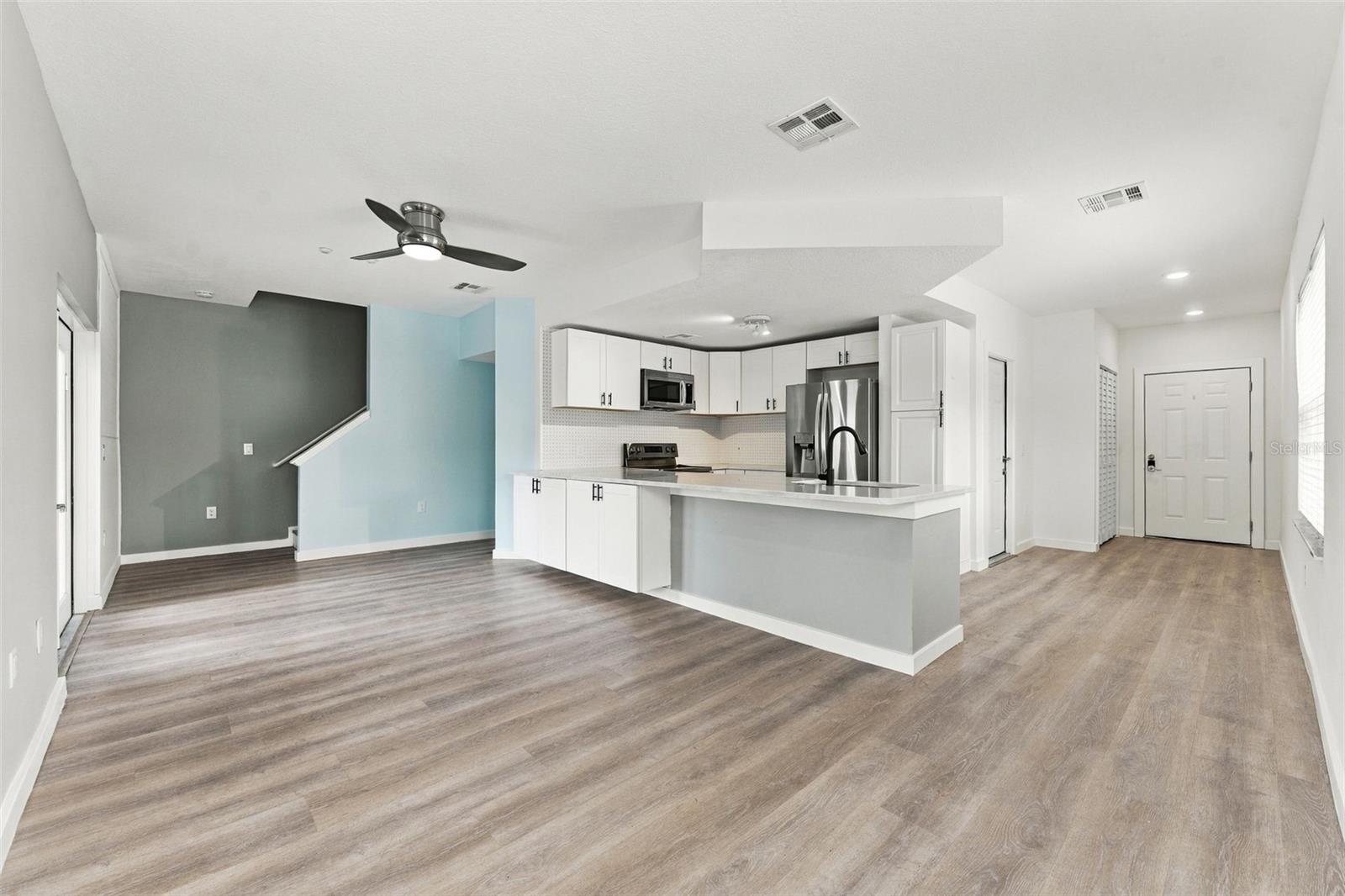 4363 TYLER CIR N — photo 9