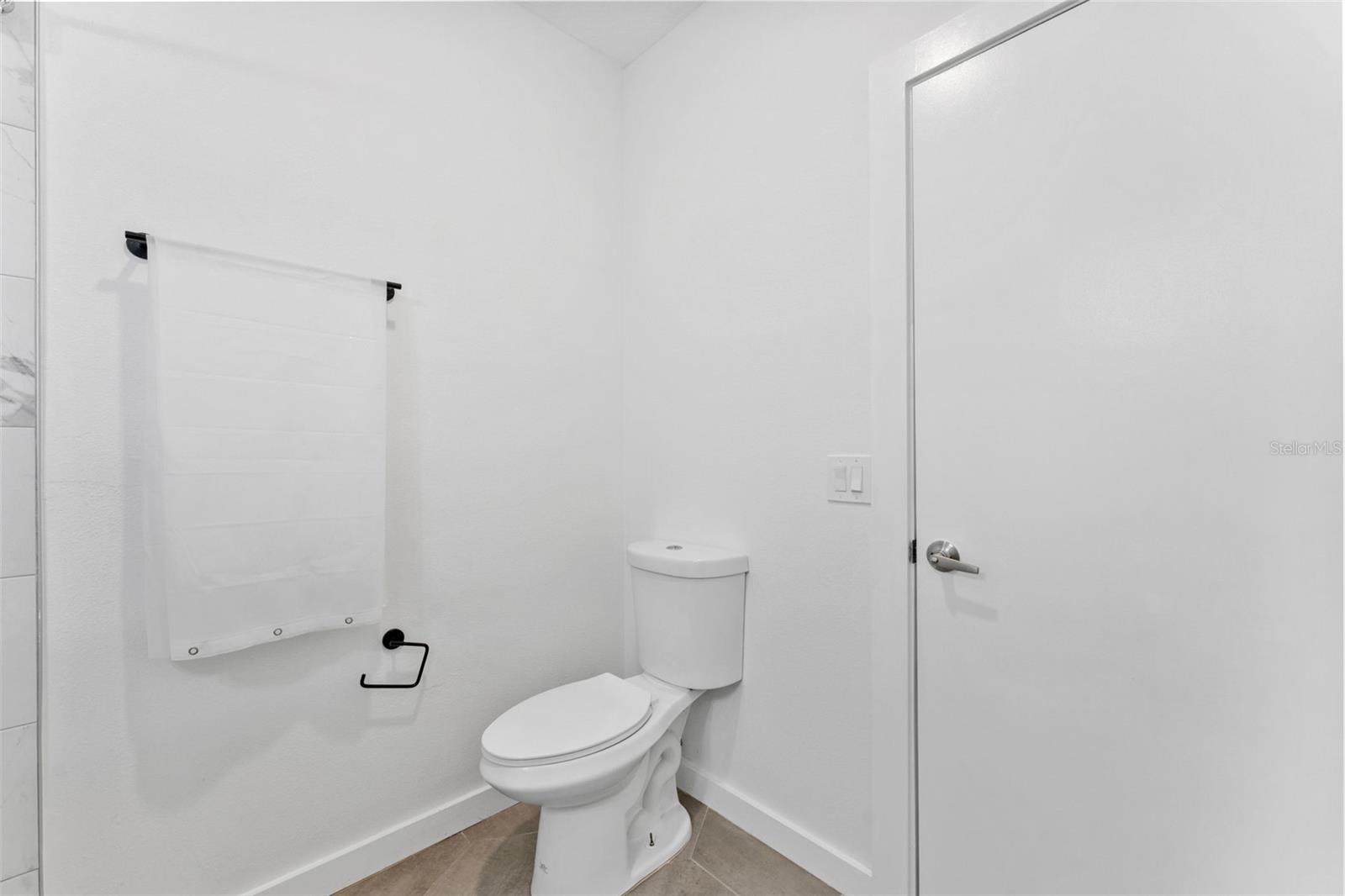 4363 TYLER CIR N — photo 28