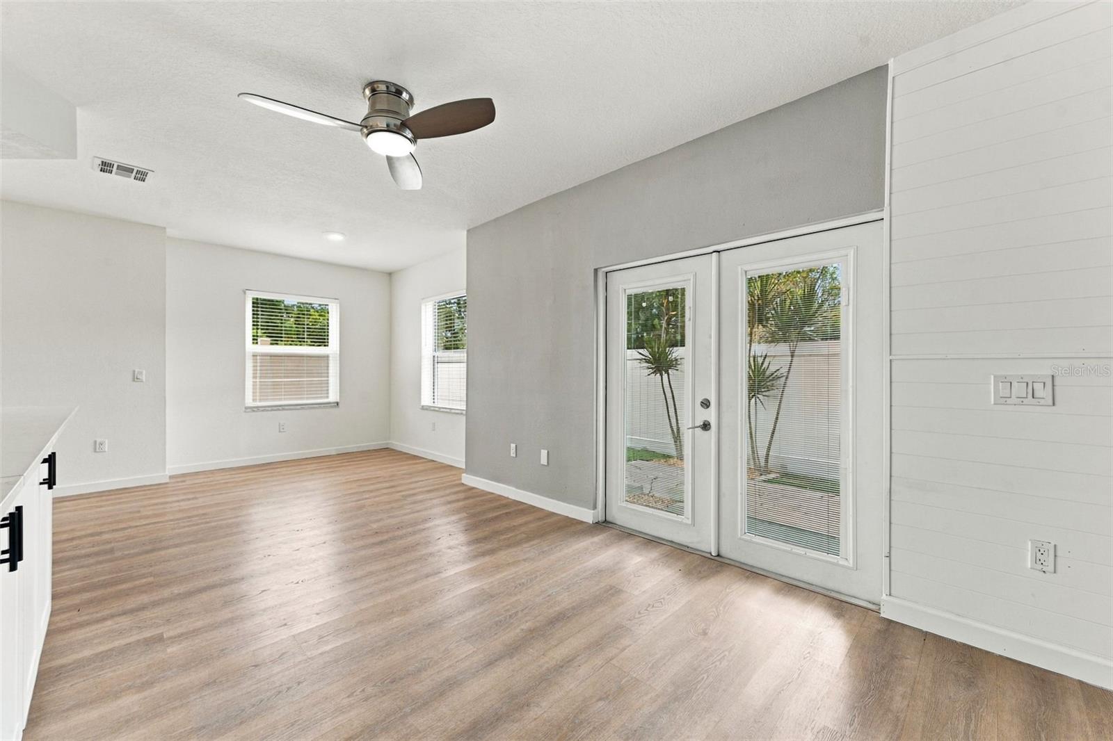4363 TYLER CIR N — photo 10