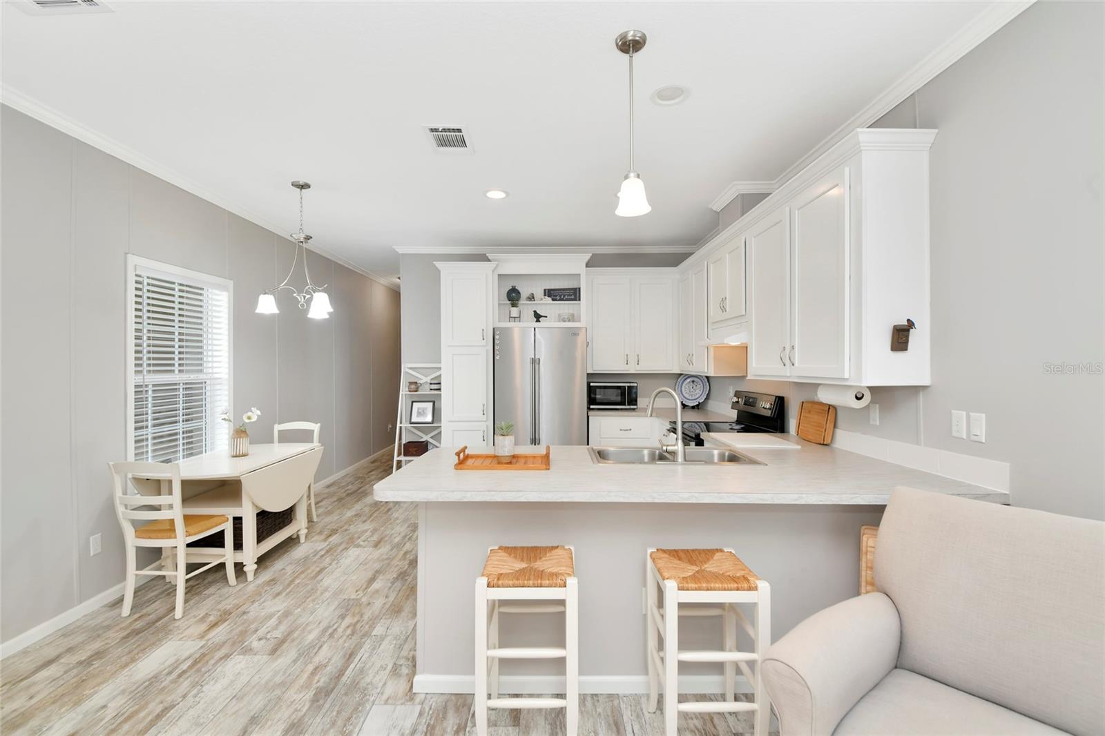 6843 HIKINA DR — photo 8