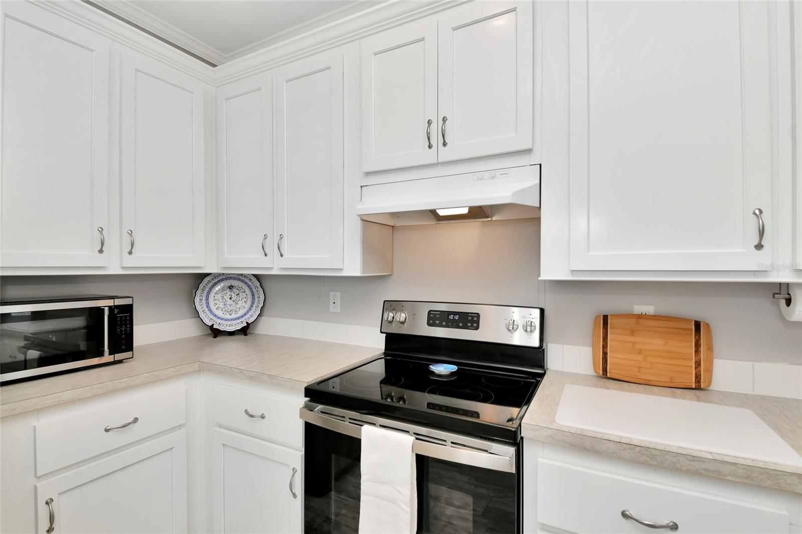 6843 HIKINA DR — photo 12