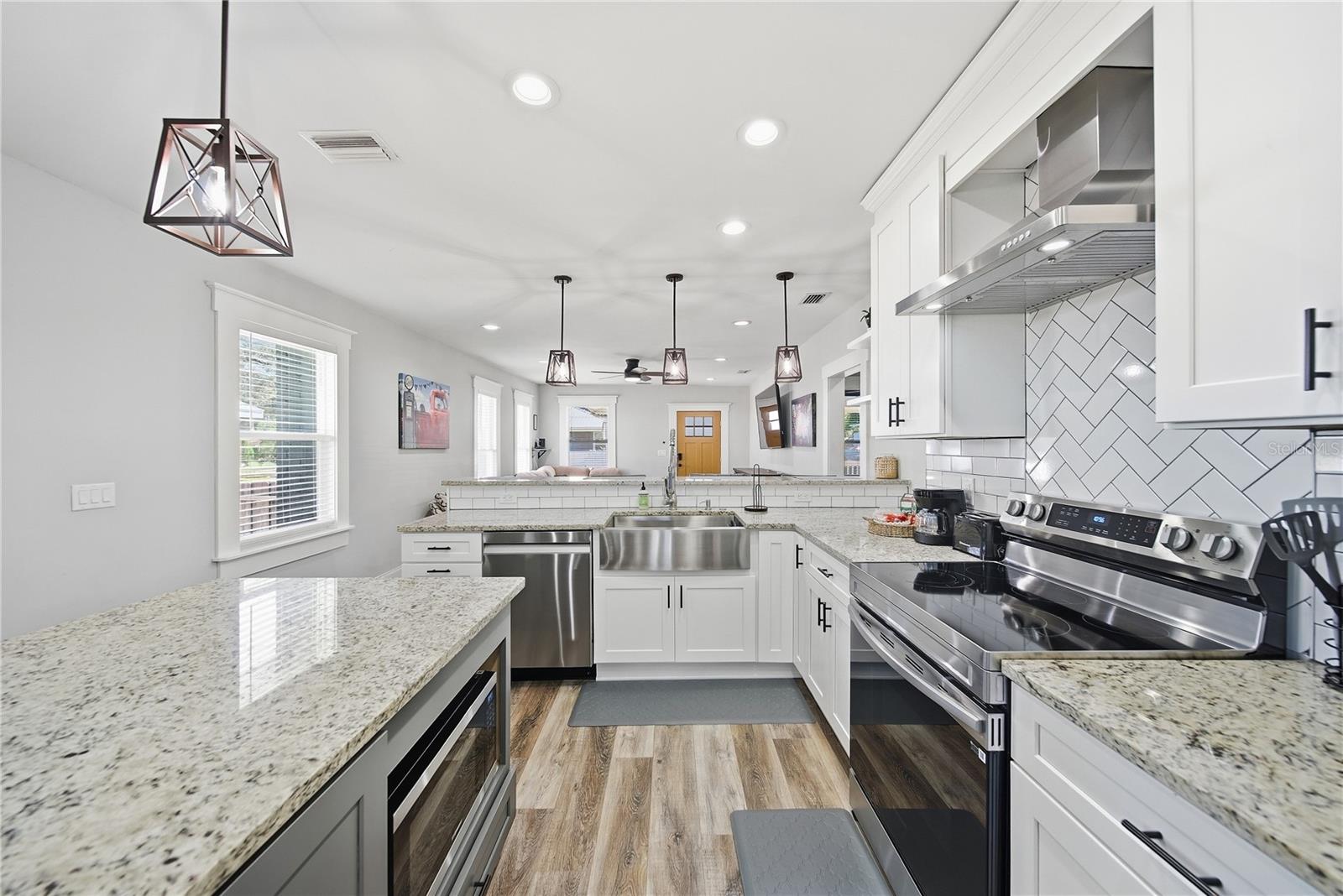 2910 N OLA AVE — photo 18