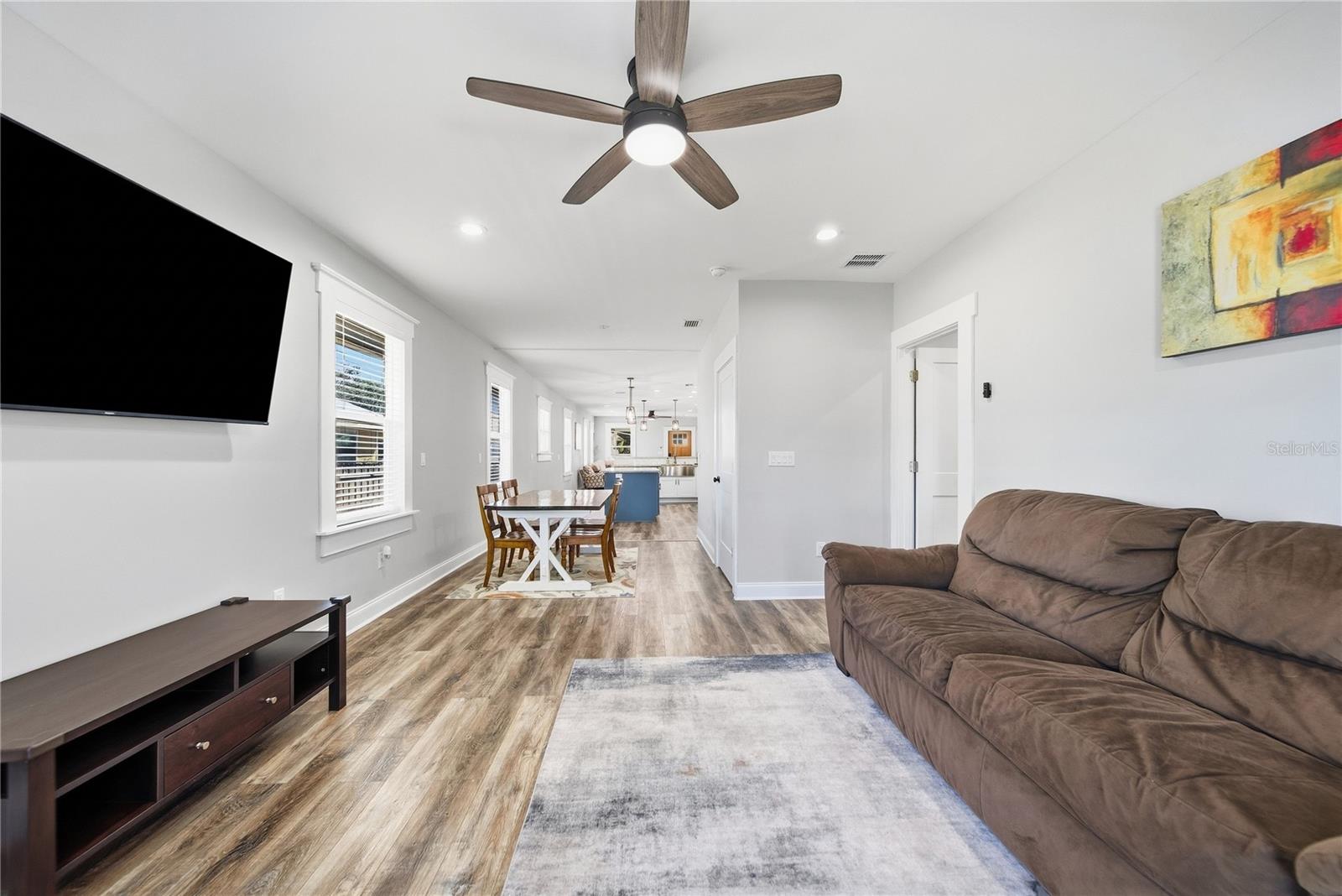 2910 N OLA AVE — photo 21