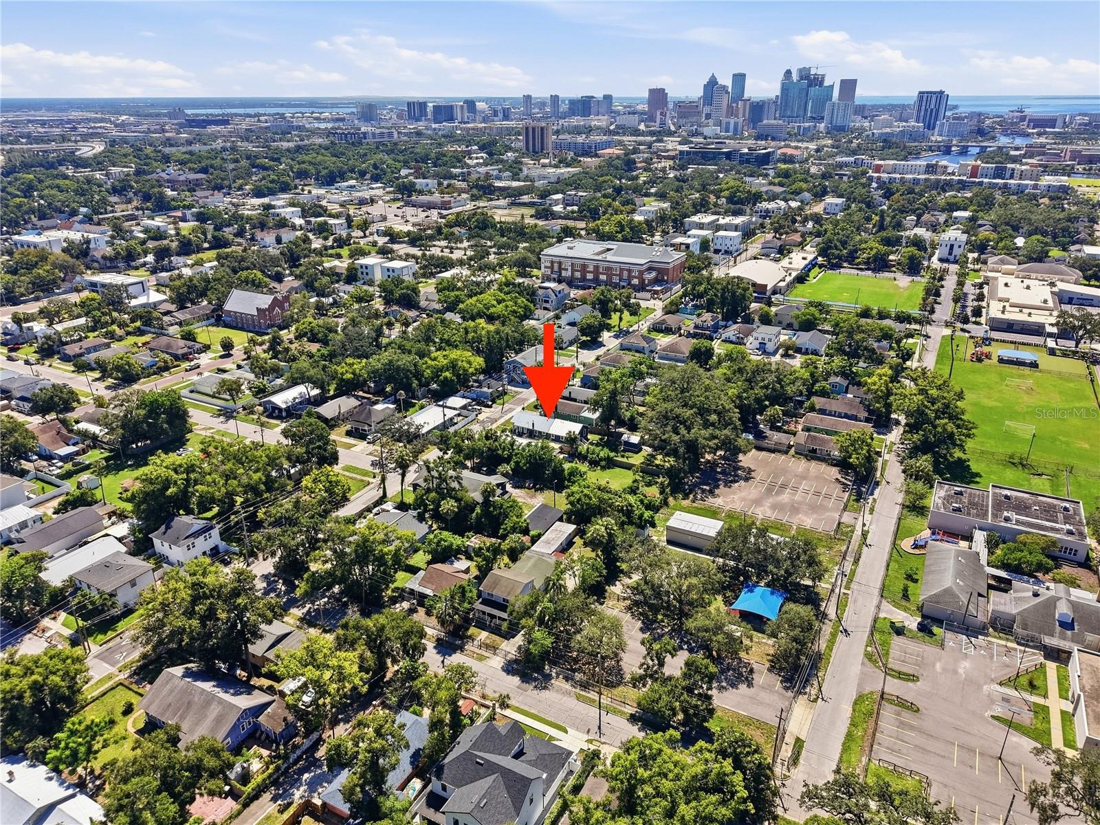 2910 N OLA AVE — photo 39