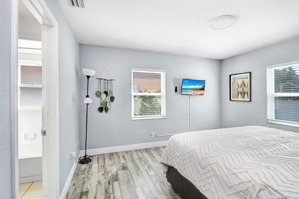 5005 E 110TH AVE — photo 14