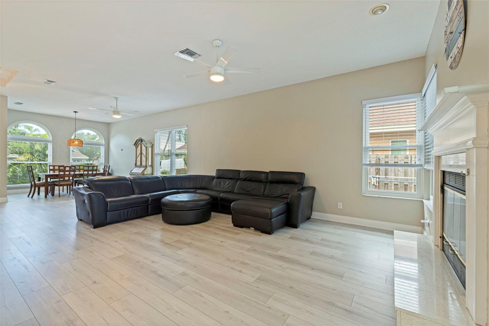 903 WHIPPOORWILL DR — photo 9