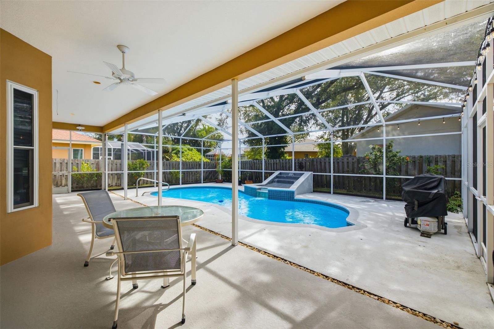 903 WHIPPOORWILL DR — photo 33