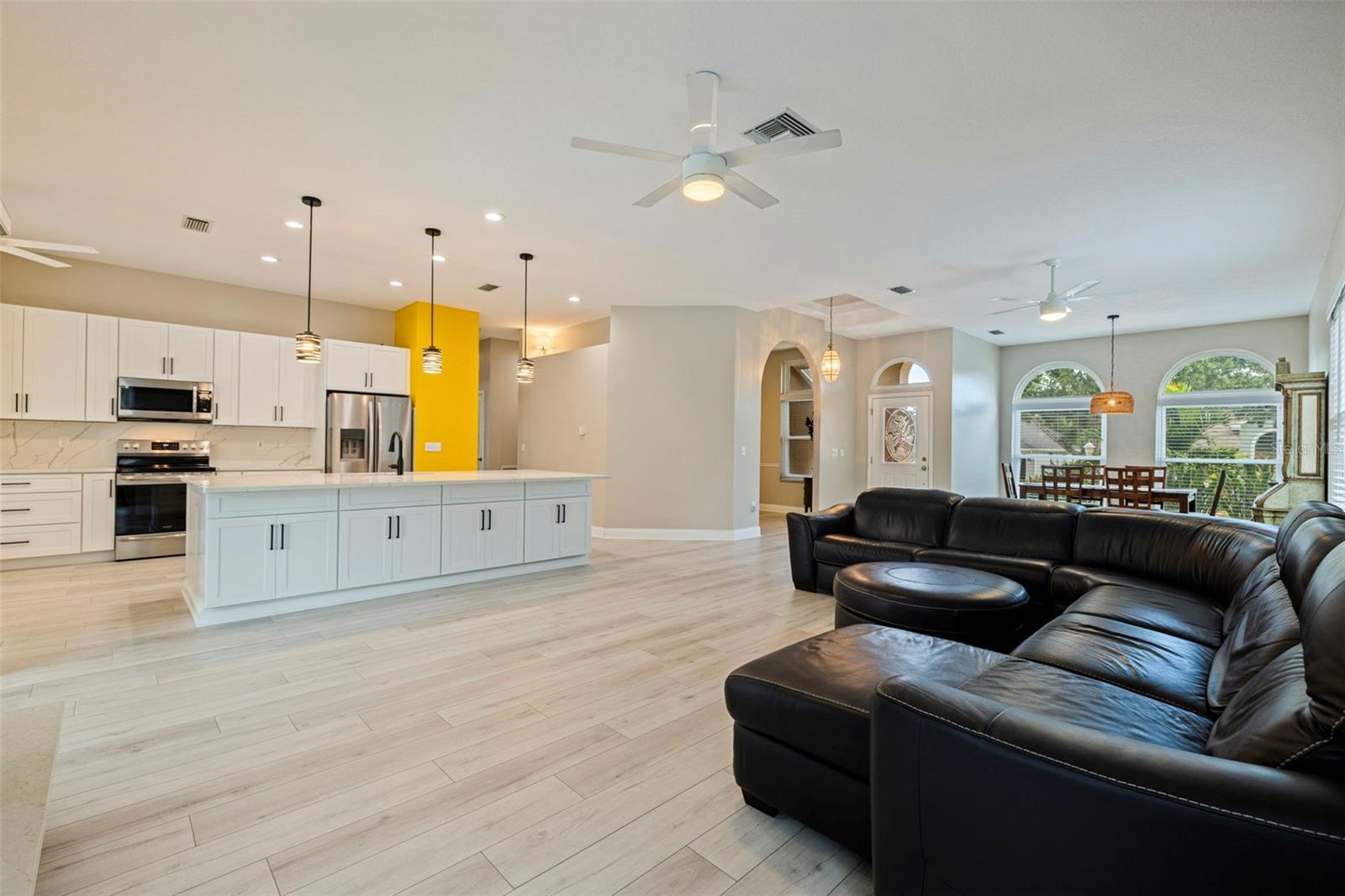 903 WHIPPOORWILL DR — photo 8