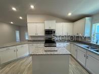 9406 HIGHLAND HILLS DR — photo 10