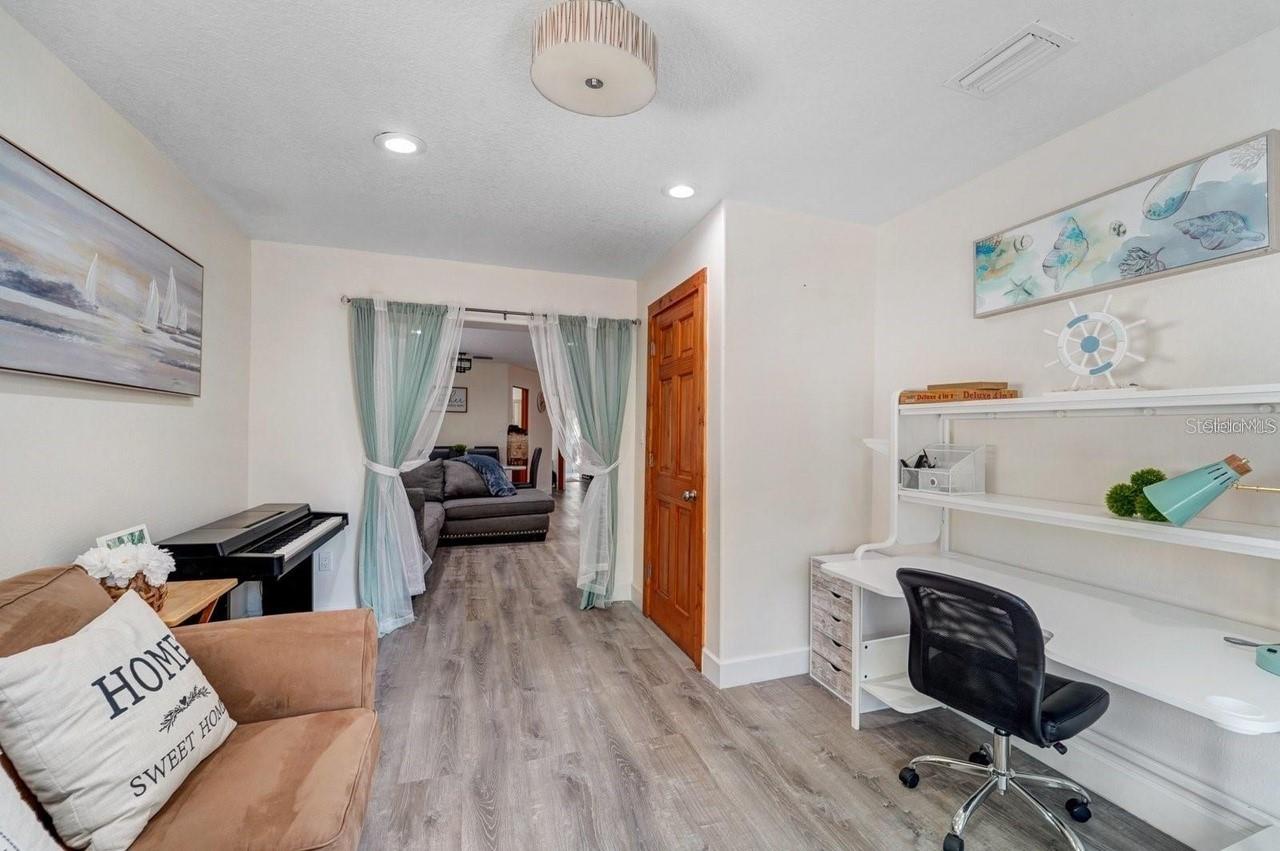 2598 WOOD ST — photo 35