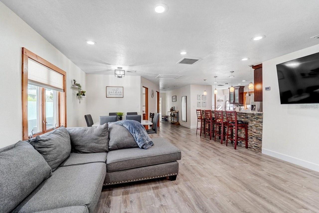 2598 WOOD ST — photo 29