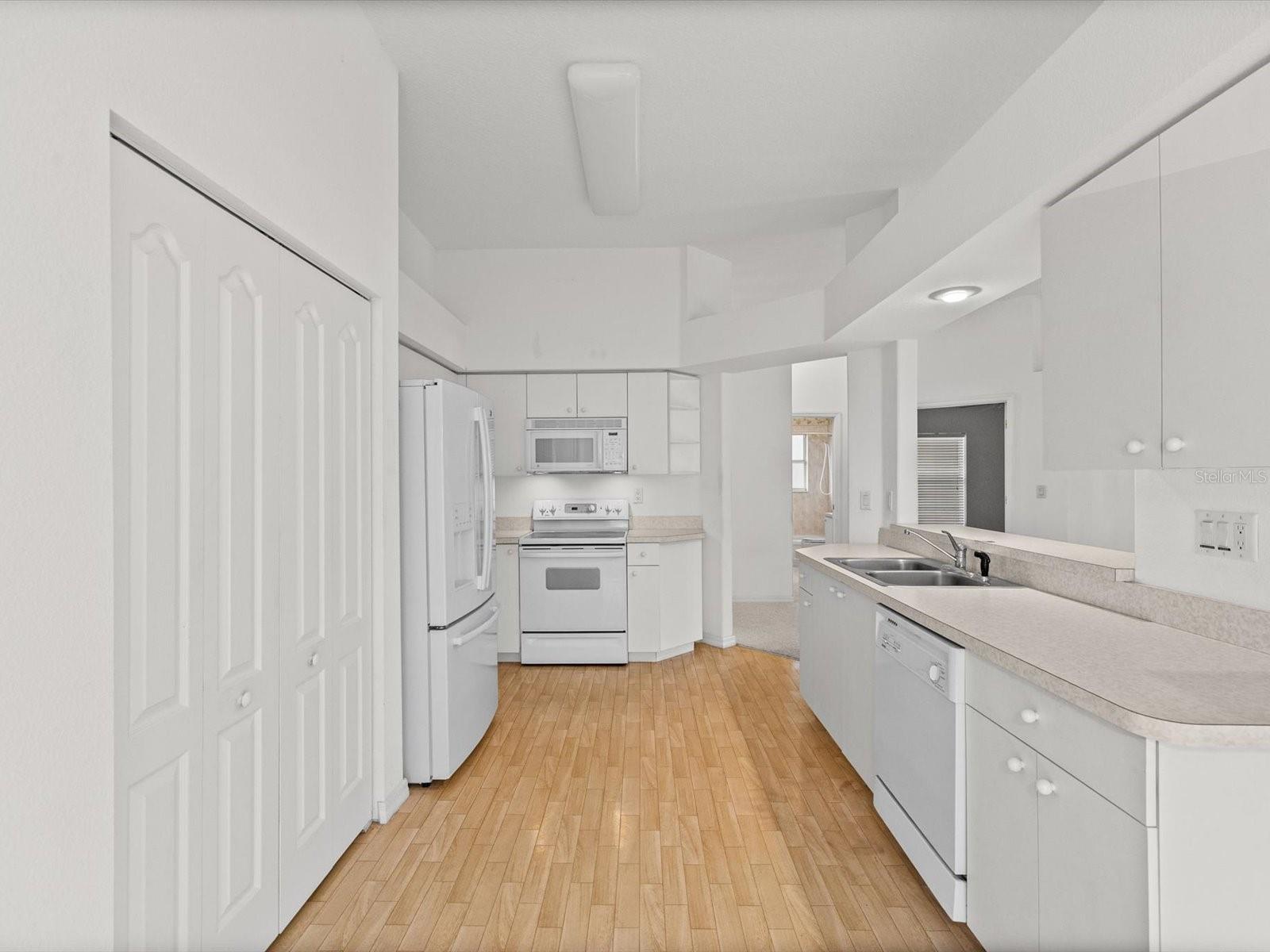 11829 IVYWOOD PL — photo 11