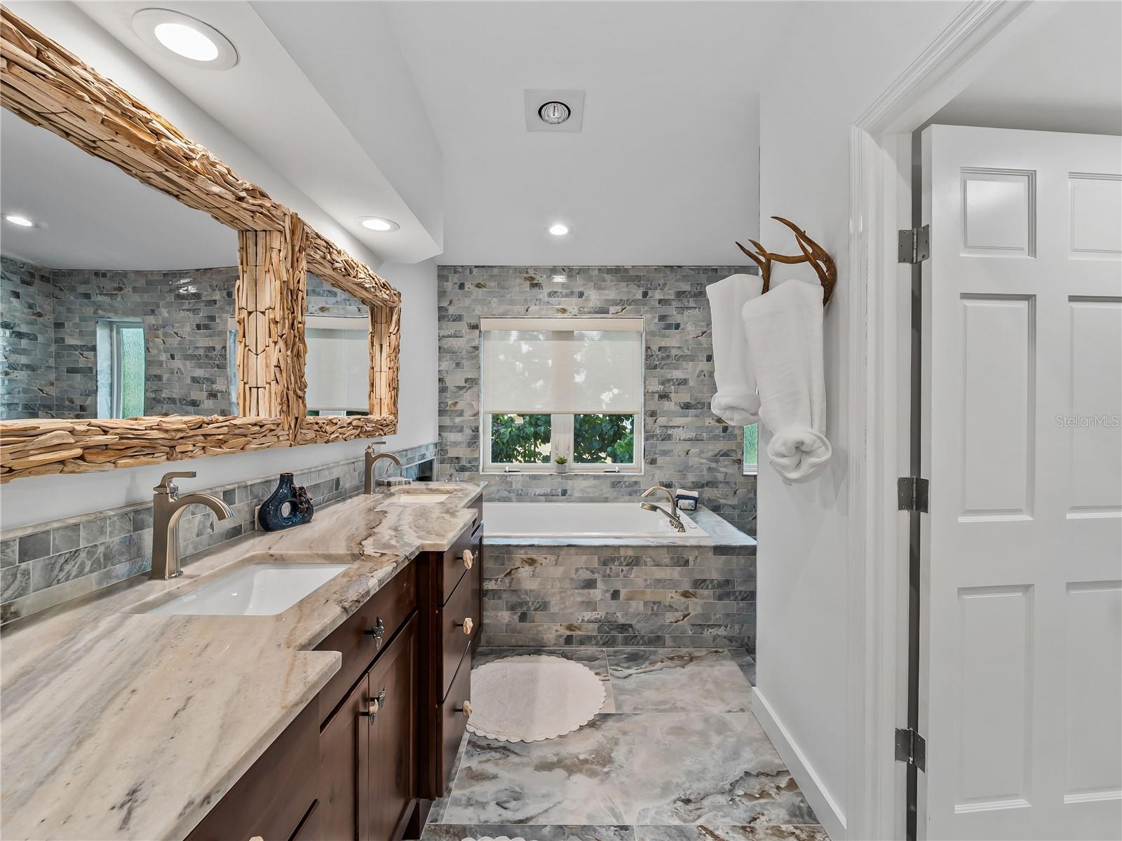 7630 MANASOTA KEY RD — photo 60