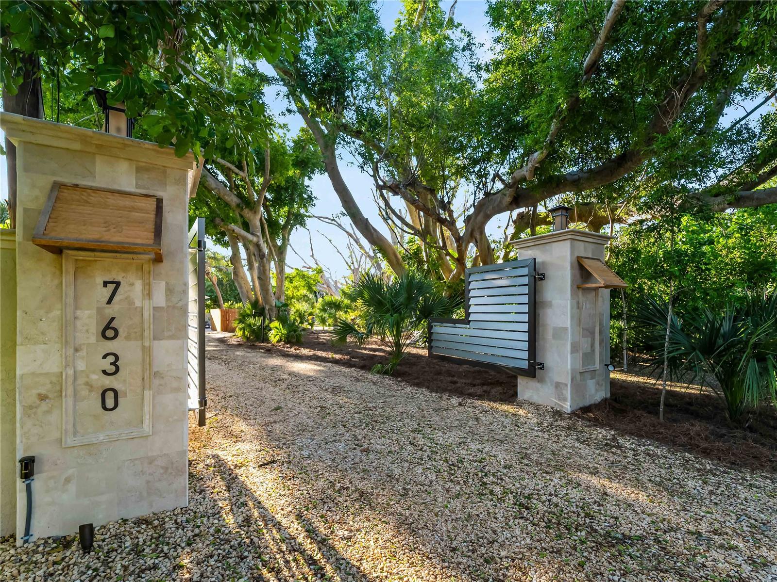 7630 MANASOTA KEY RD — photo 16