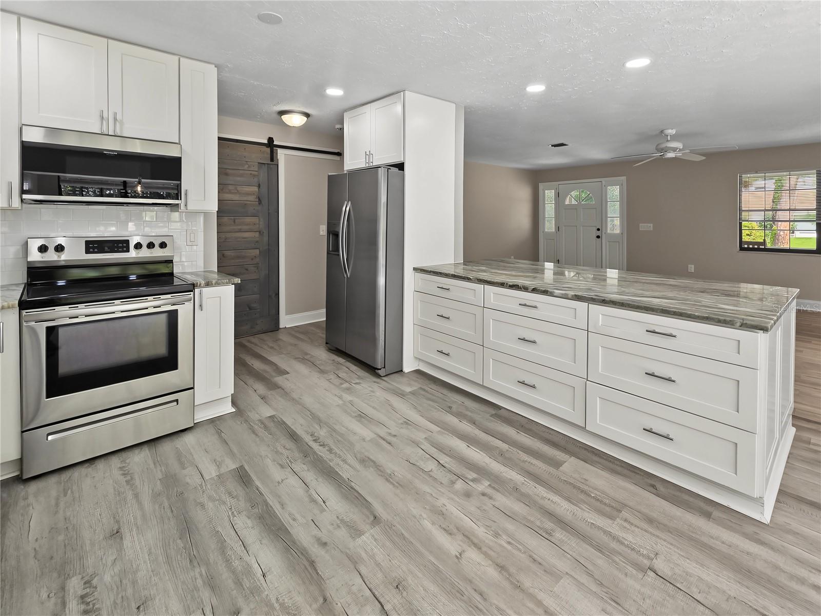 4598 CACTUS AVE — photo 27