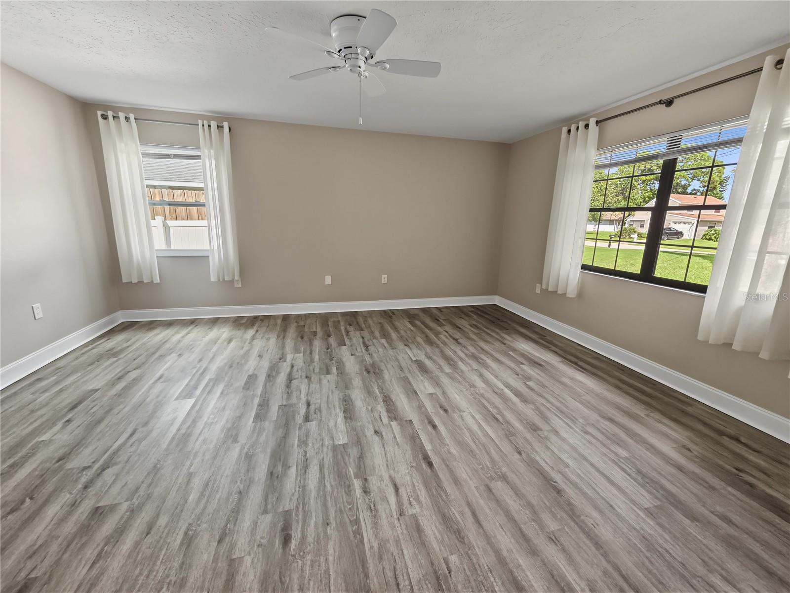 4598 CACTUS AVE — photo 42