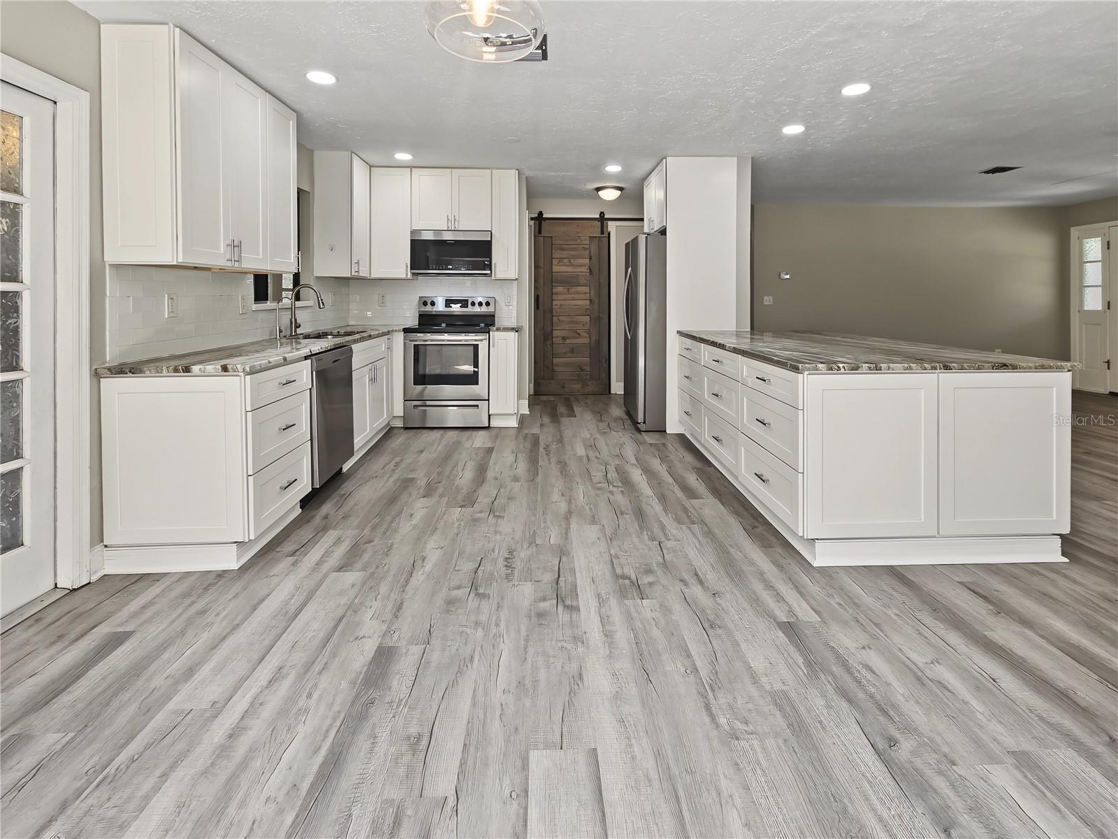 4598 CACTUS AVE — photo 24