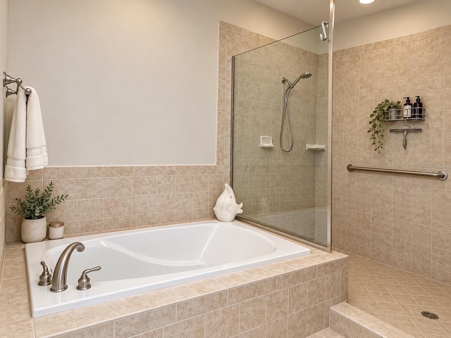 1003 BELLASOL WAY #9202 — photo 29