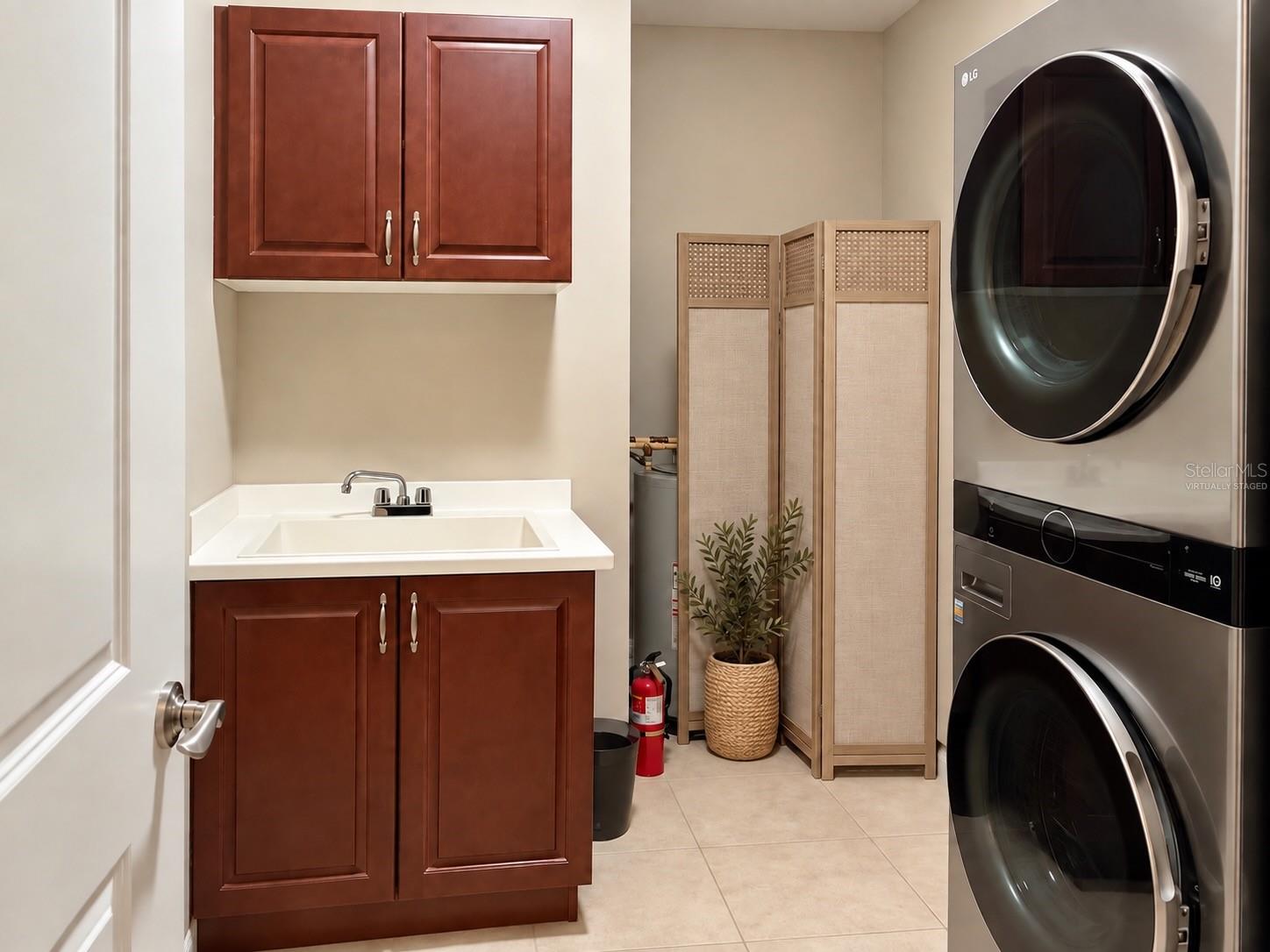 1003 BELLASOL WAY #9202 — photo 40