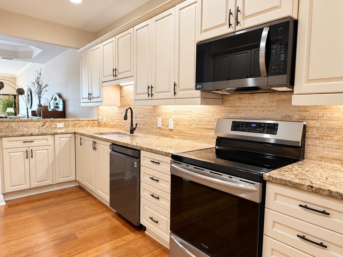 1003 BELLASOL WAY #9202 — photo 16
