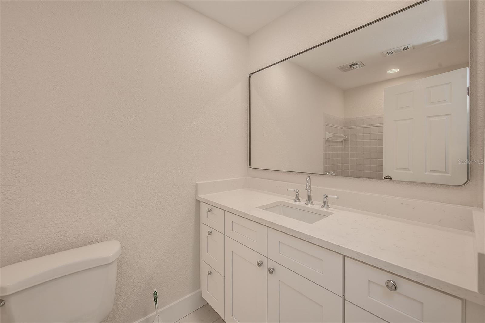 13331 HACIENDA DR — photo 19