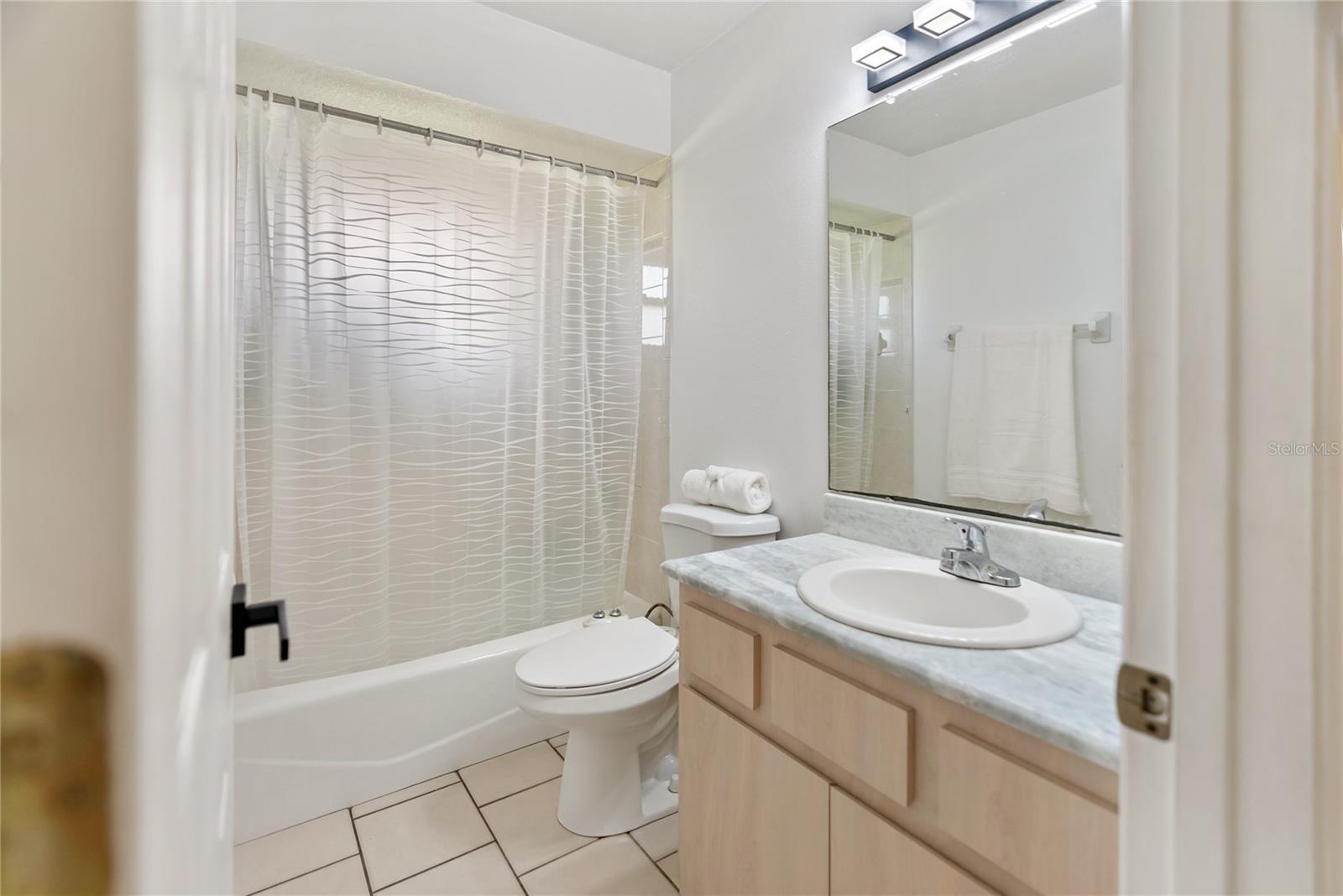 4268 MULGRAVE AVE — photo 17