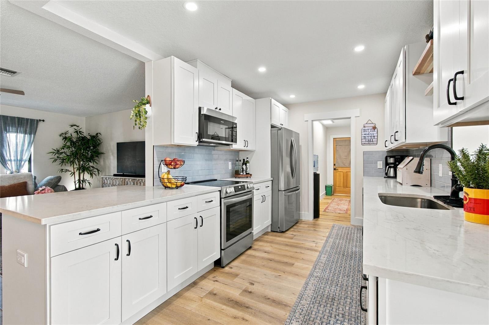 1813 DRIFTWOOD CIR N — photo 13