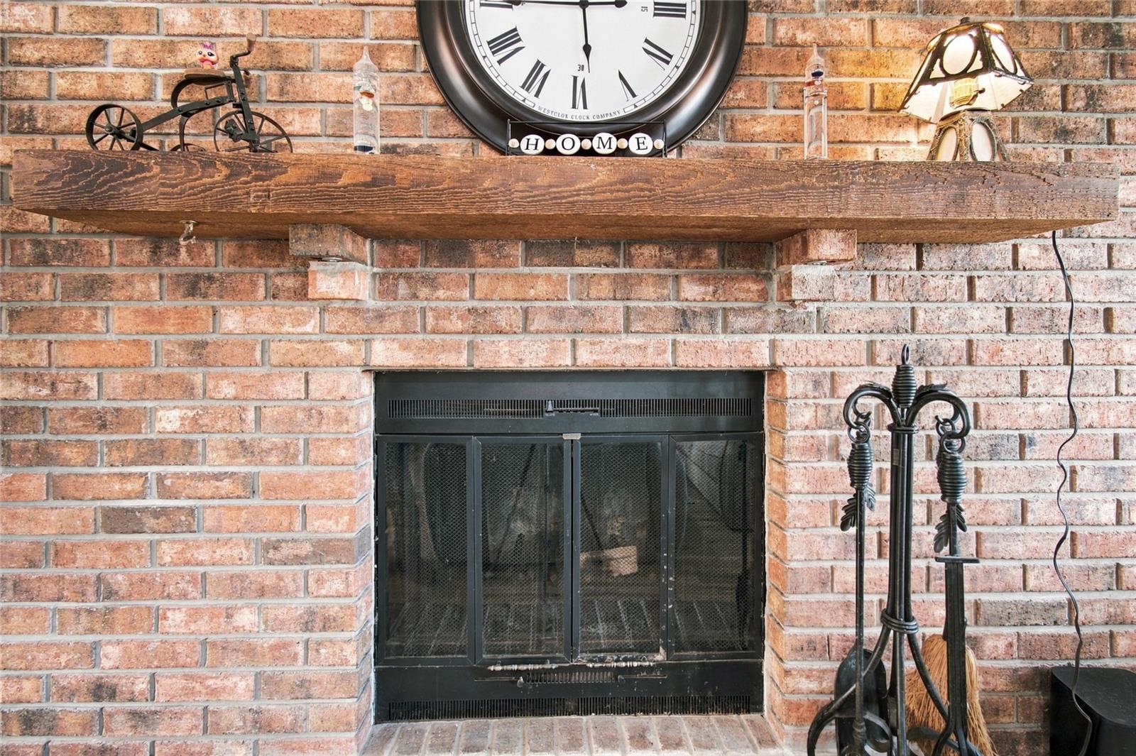 1813 DRIFTWOOD CIR N — photo 8