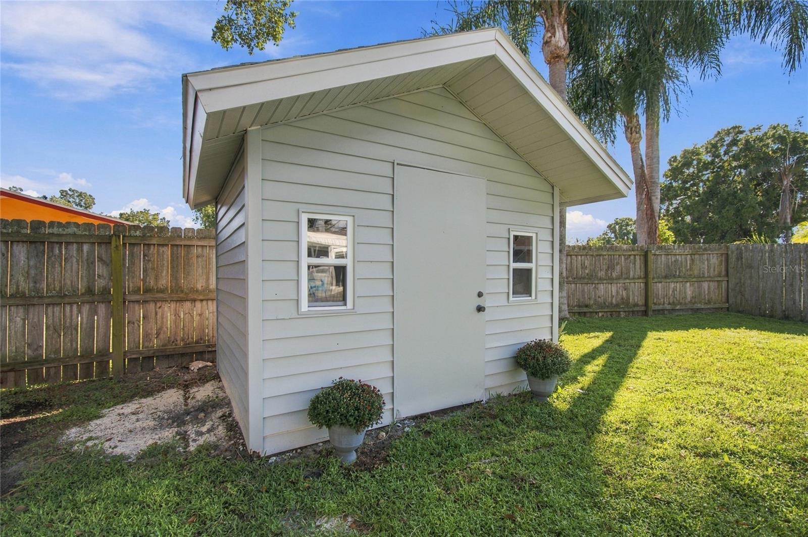 1813 DRIFTWOOD CIR N — photo 33