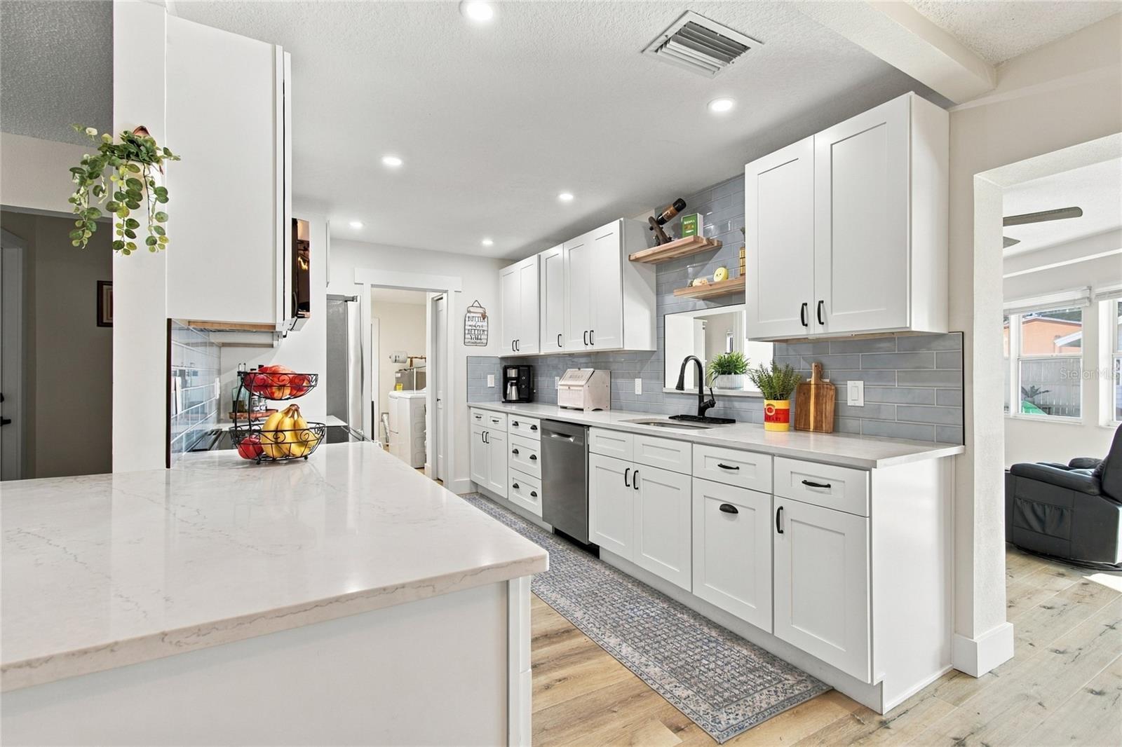 1813 DRIFTWOOD CIR N — photo 14