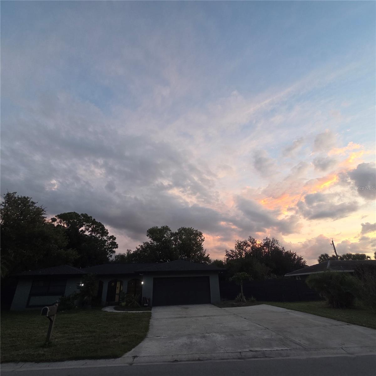 1801 MID OCEAN CIR — photo 10